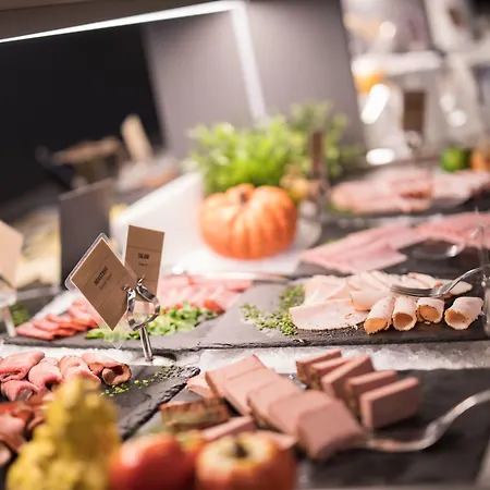 Clarion Air Hotel Sola